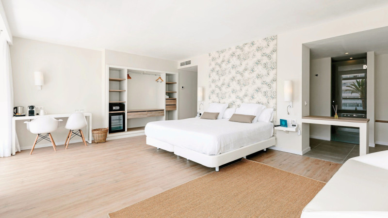 Wohnbeispiel Juniorsuite Poolblick