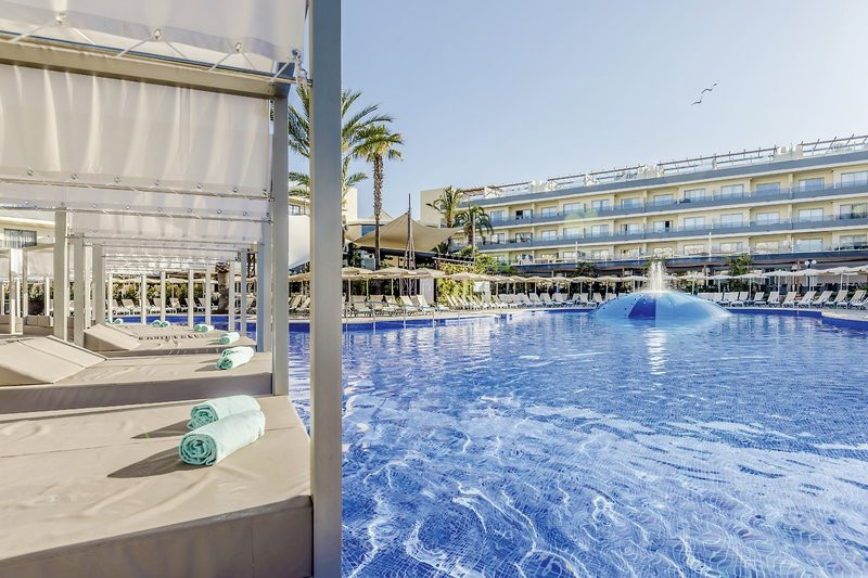 Zafiro Palmanova ●●●●○