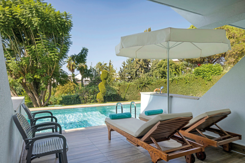 Beispiel Balkon Swim Up Zimmer