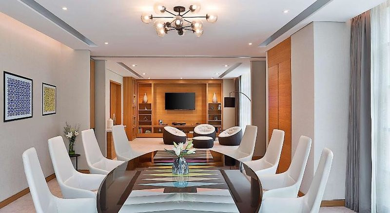 DoubleTree by Hilton Dubai - Business Bay ●●●●