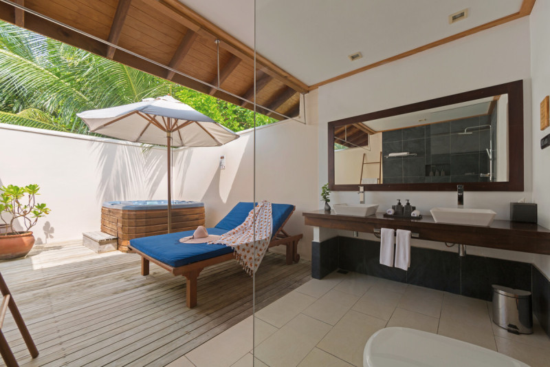 Wohnbeispiel Jacuzzi Beach Villa