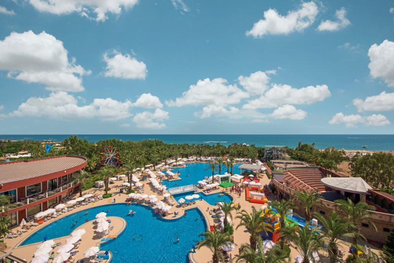 Delphin Palace