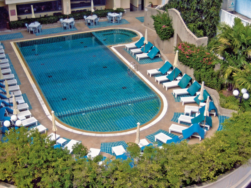 Long Beach Cha Am Resort