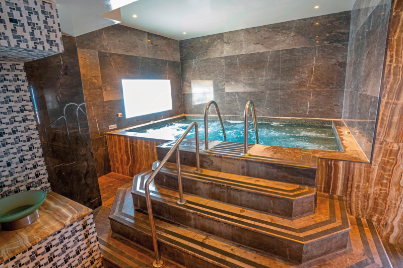 DoubleTree by Hilton Resort & Spa Marjan Island