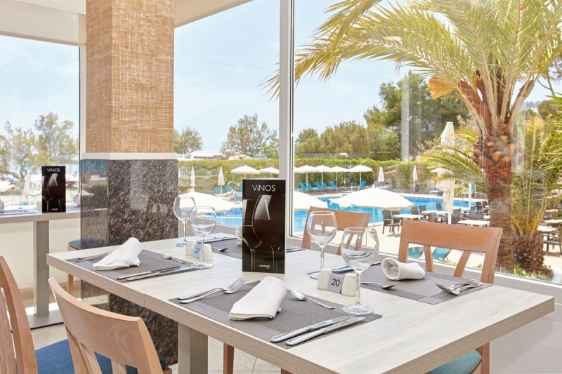 Universal Hotel Castell Royal ●●●●