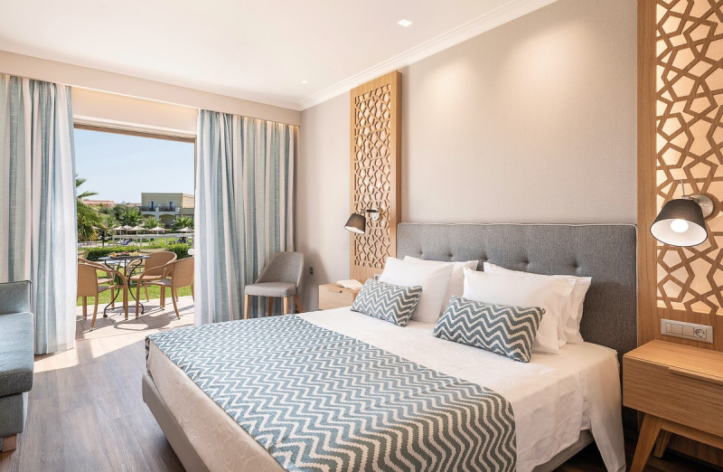 Pilot Beach Resort ●●●●●