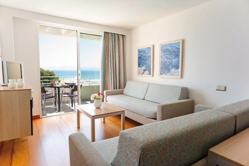 Ivory Playa ●●●●