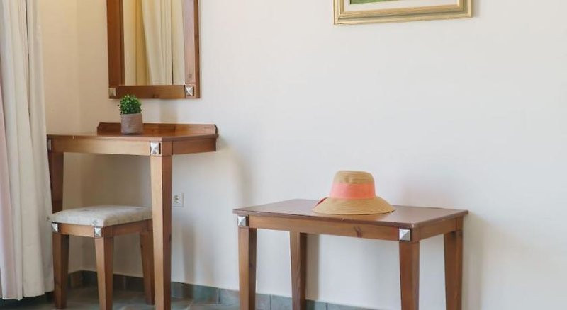 Sunrise Suites ●●