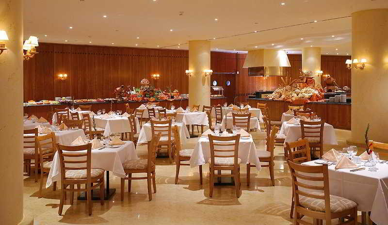 Amwaj Oyoun Resort & Spa ●●●●