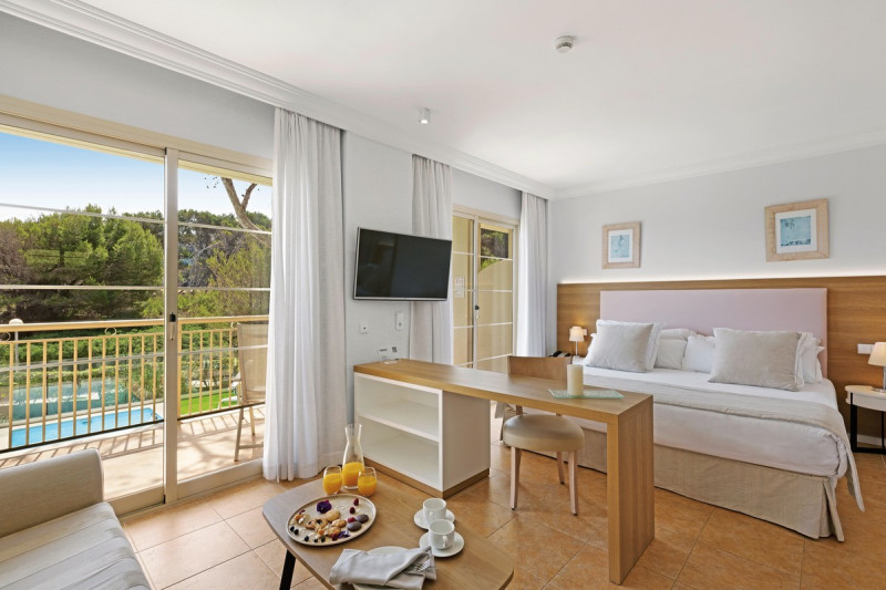 Wohnbeispiel Juniorsuite mit privatem Pool Selection Club
