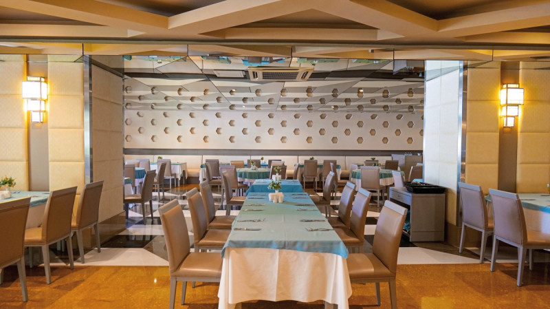 Royal Dragon Hotel