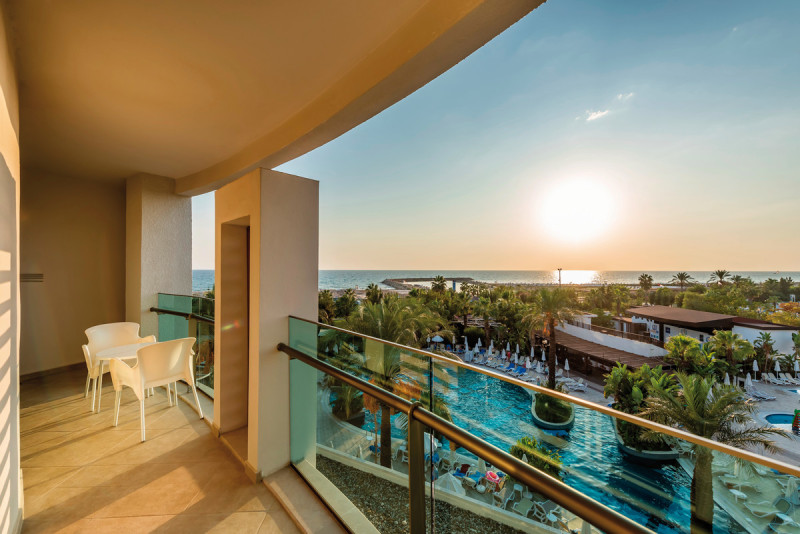 Sunis Evren Beach Resort Hotel & SPA