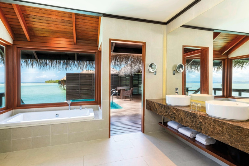 Beispiel Bad Overwater Villa with Pool