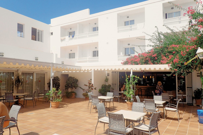 Roca Plana Formentera ●●●○