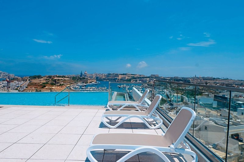 Grands Suites Hotel Residences & Spa ●●●●