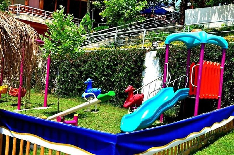 Adora Calma Beach Hotel ●●●●