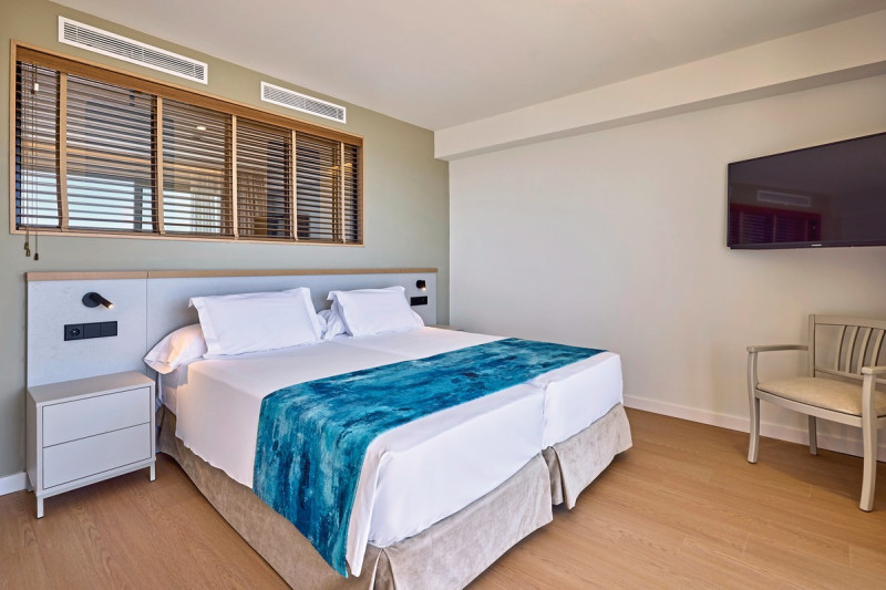 Universal Hotel RomÃ¡ntica ●●●●