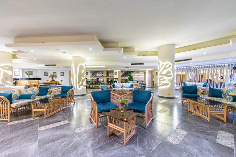 Flamenco Beach & Resort