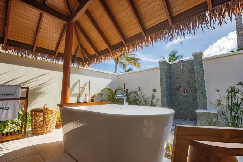 Wohnbeispiel Beach Suite Sunset with Pool