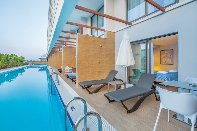 Beispiel Terrasse Maisonette Swim-Up