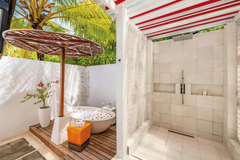 Beispiel Bad Earth Villa with Pool