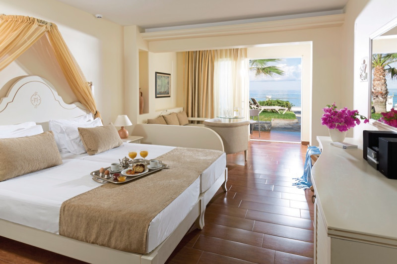Alexander Beach Hotel & Village Resort