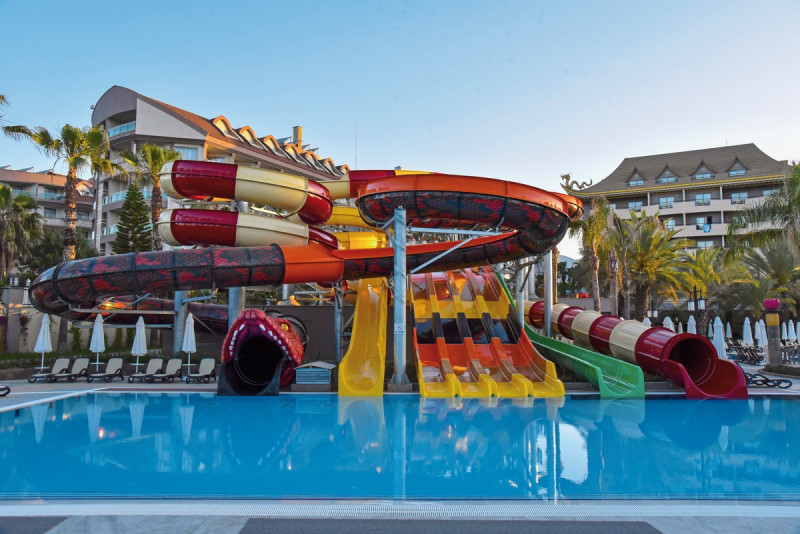 Royal Dragon Hotel