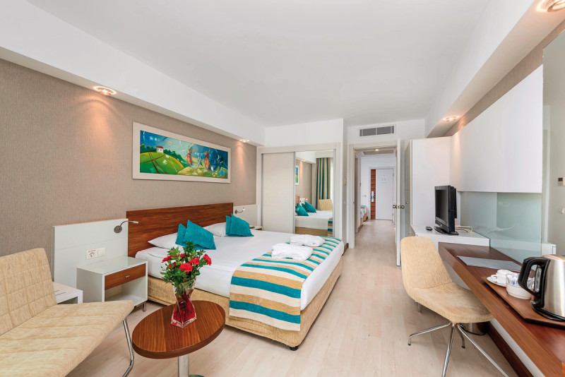 Wohnbeispiel Familienzimmer seitl. Meerblick