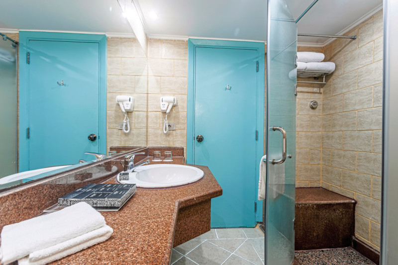 Beispiel Bad Doppelzimmer Standard Aquapark