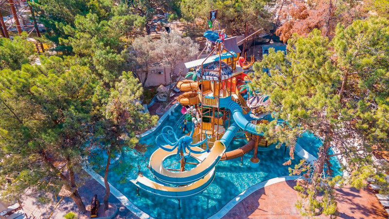 Long Beach Club Nature