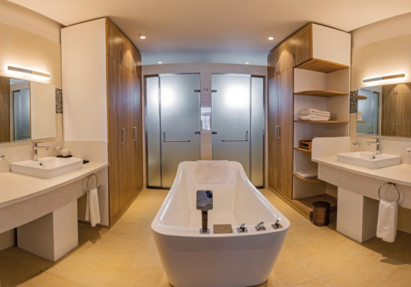 Beispiel Bad Lagoon Villa with Pool & Slide