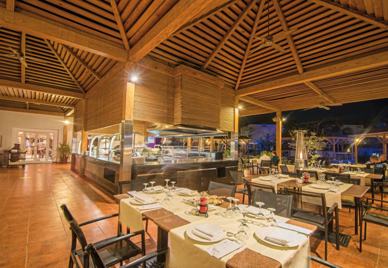 Reef Oasis Beach Resort