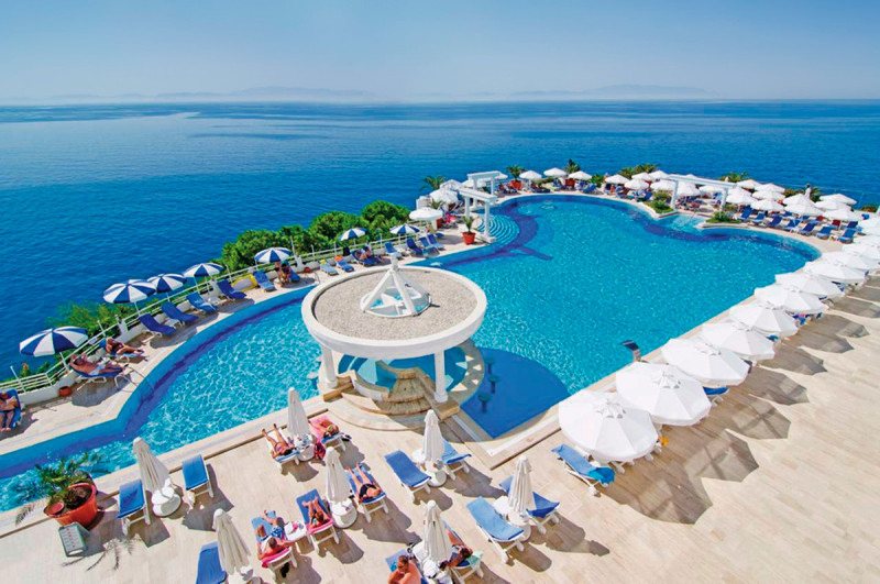 Korumar Deluxe Hotel