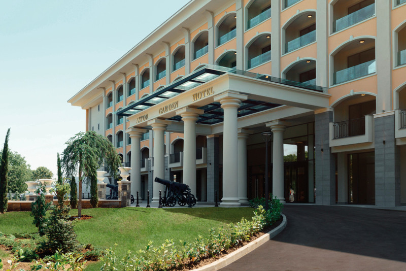 Astor Garden Hotel