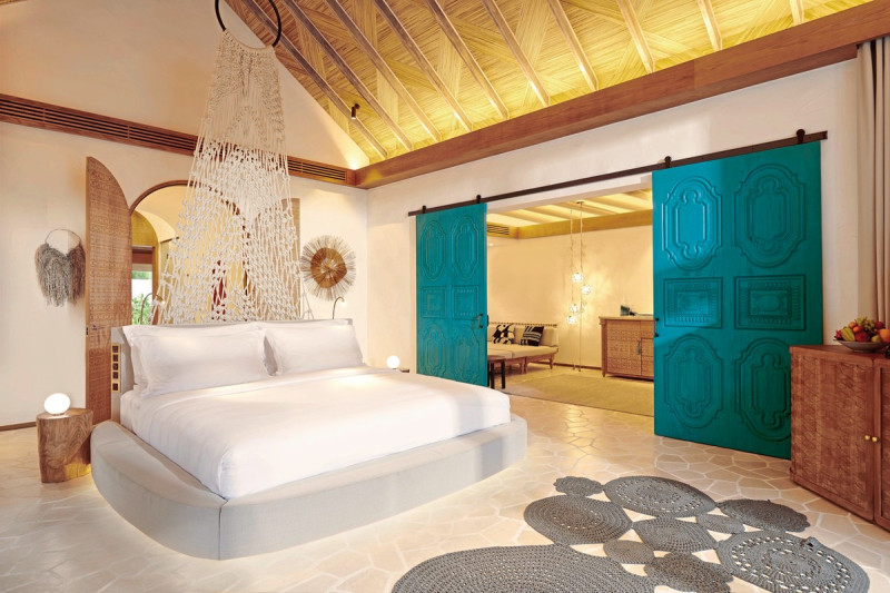 Deluxe Beach Sunset Villa with Pool