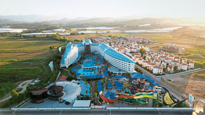 Crystal Admiral Aqua Collection