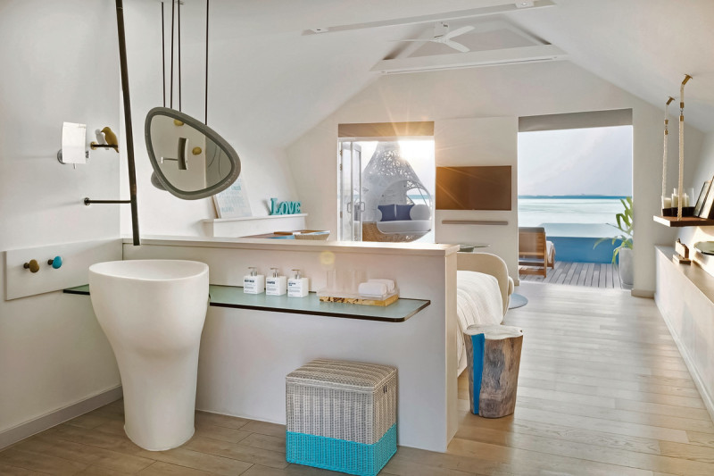 Wohnbeispiel Overwater Infinity Pool Villa