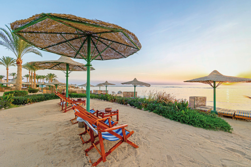 Flamenco Beach & Resort