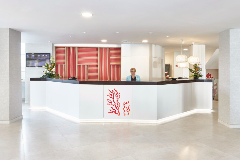 Universal Hotel Perla