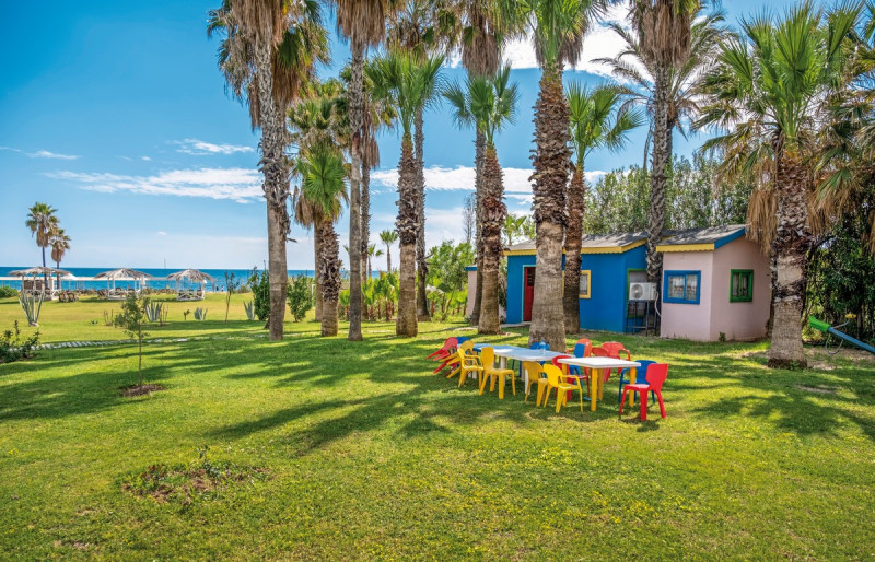 Royal Atlantis Beach