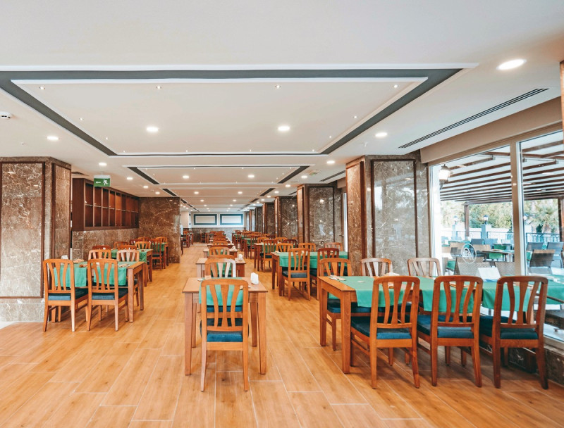 Royal Atlantis Beach