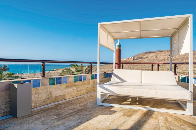 Esmeralda Maris by LIVVO