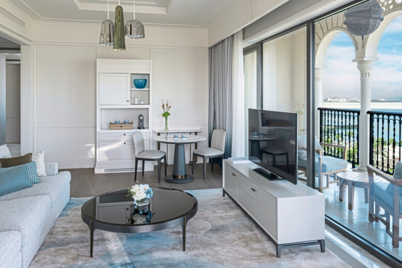 Corner Suite