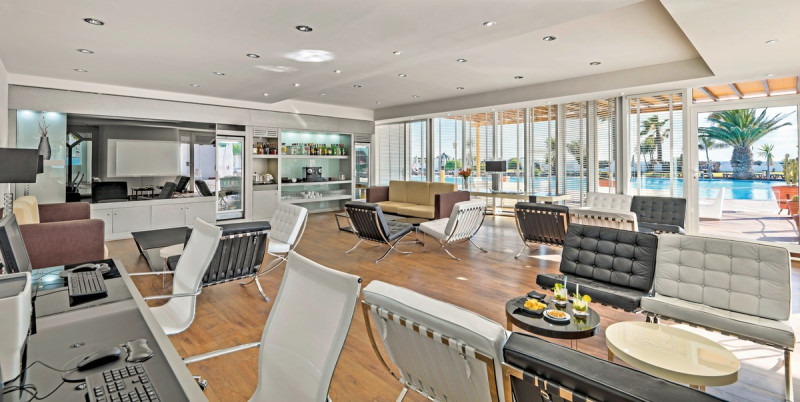 Privilege Lounge