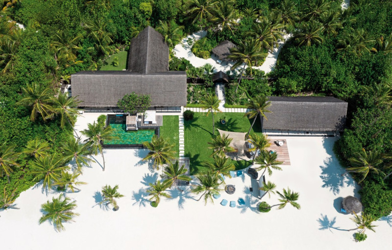 Grand Residence with Pool 3 Bedrooms