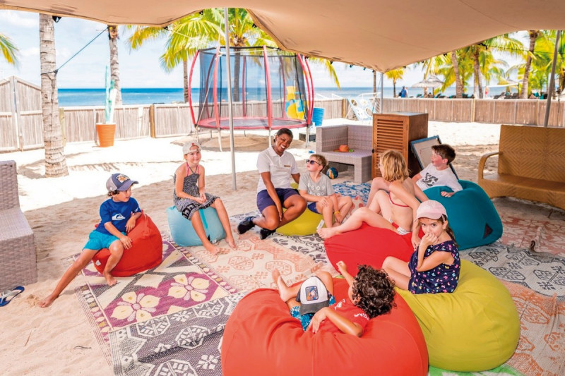 Victoria Beachcomber Resort & Spa