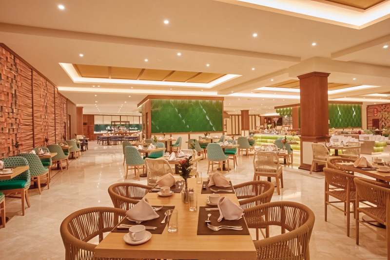 Secrets Bahía Real Resort & Spa