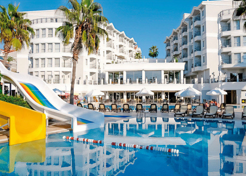 Royal Atlantis Beach