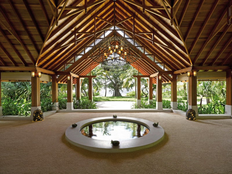 Dusit Thani Maldives