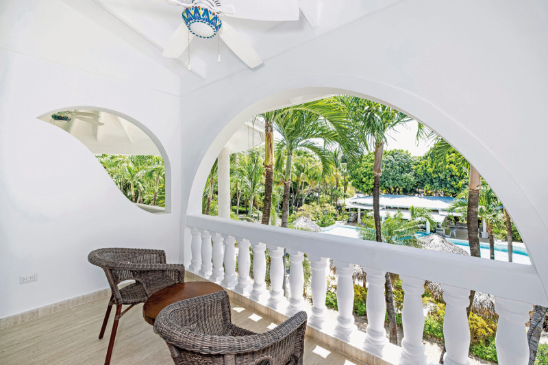 Wohnbeispiel Tropicana Pool View